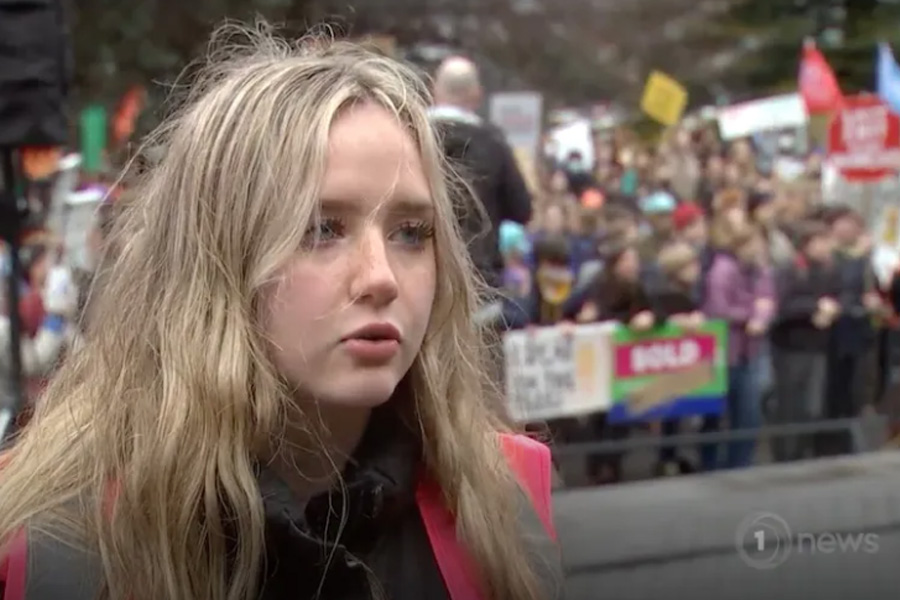 School Strike 4 Climate organizer Izzy Cook was interviewed by radio host Heather du Plessis-Allan, leaving the interviewer in hysterics.