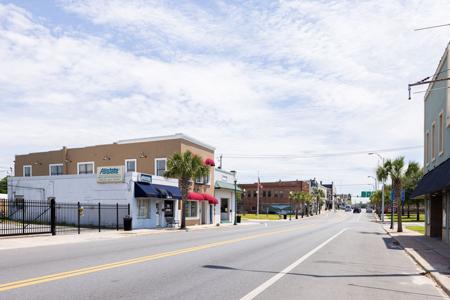 The old business district on Howard Street in Live Oak, Florida, on April 16, 2022.  File photo: Roberto Galan, Shutter Stock, licensed.